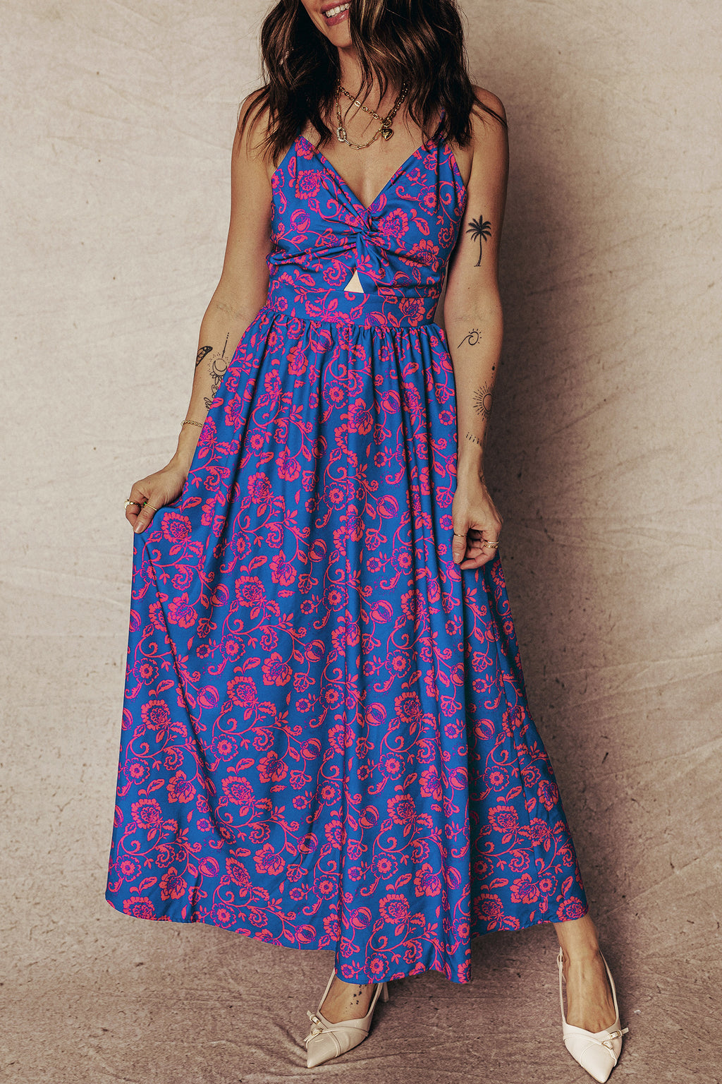 Women's Blue Floral Print Twisted V-Neck Tied Backless Maxi Dress at LivelyLooks