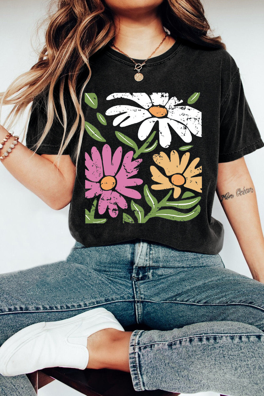Shop Black Retro Floral Print Crew Neck Casual T-Shirt S-2XL at LivelyLooks