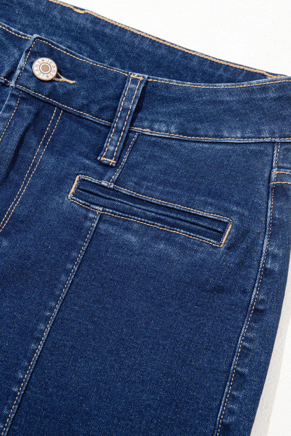 Women's Women's Deep Wash Straight Jeans Centre Seam Detail Sizes 4-16 at LivelyLooks