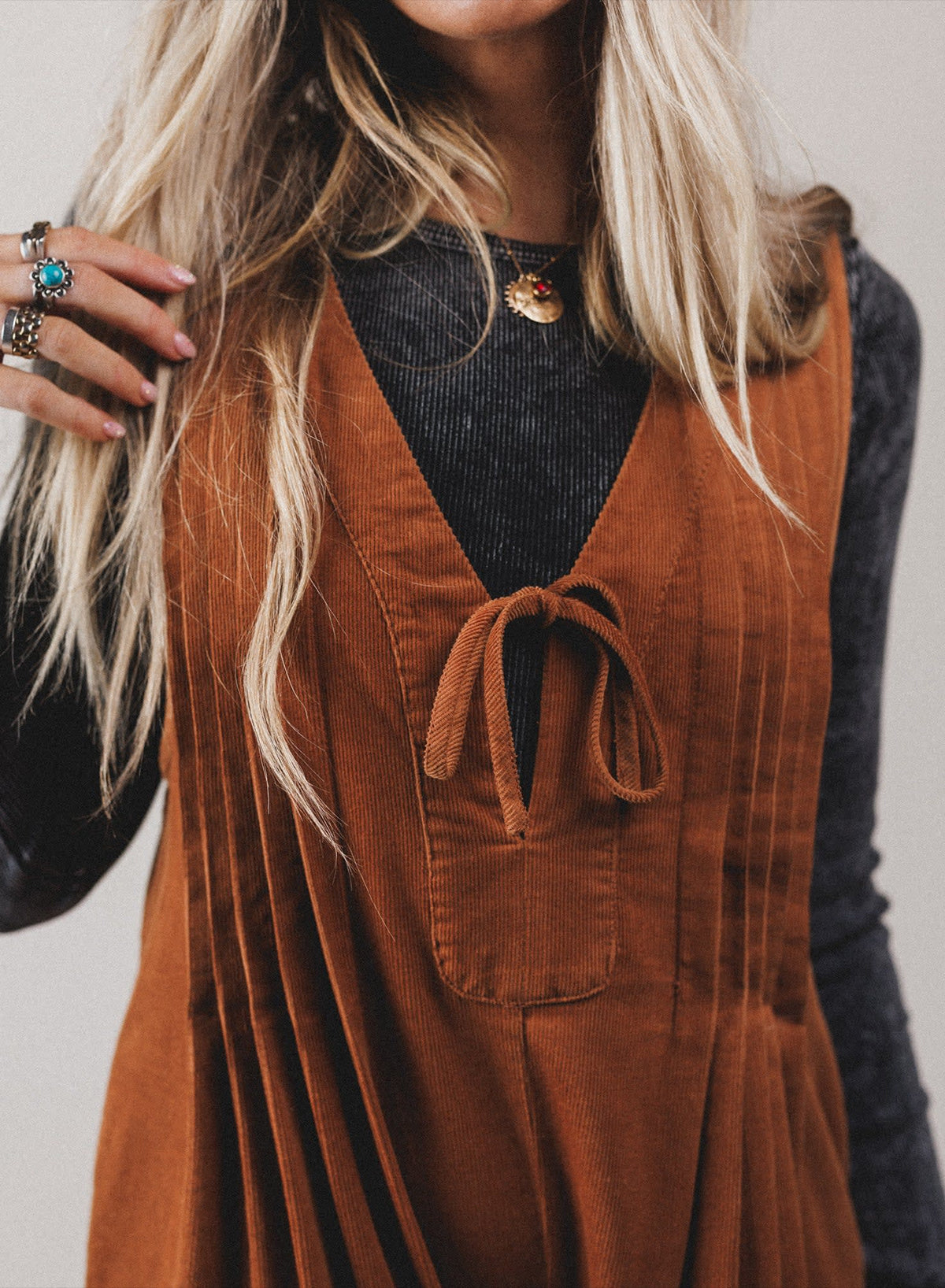 Cinnamon Solid Tie V Neck Sleeveless Corduroy Romper | UK 8–22