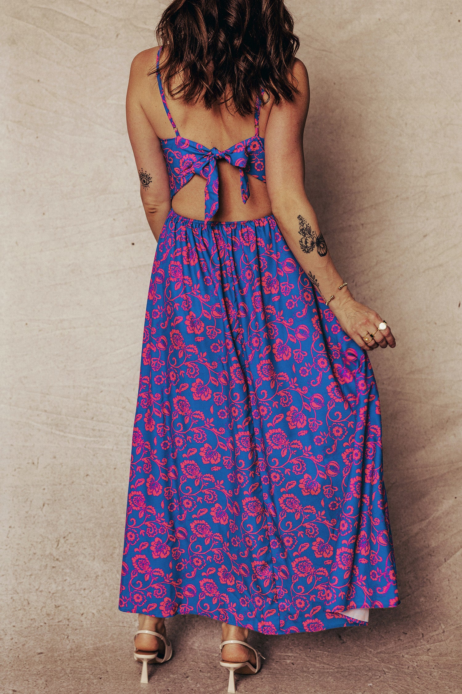 Women's Blue Floral Print Twisted V-Neck Tied Backless Maxi Dress at LivelyLooks