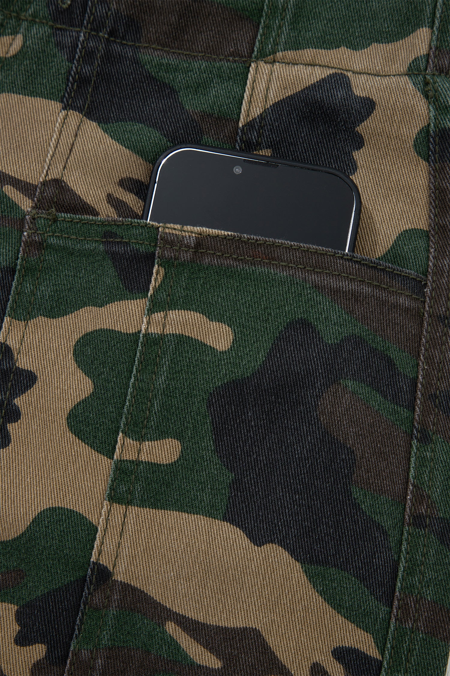 Green Camouflage Print Drawstring Patch Pocket Ankle Jeans