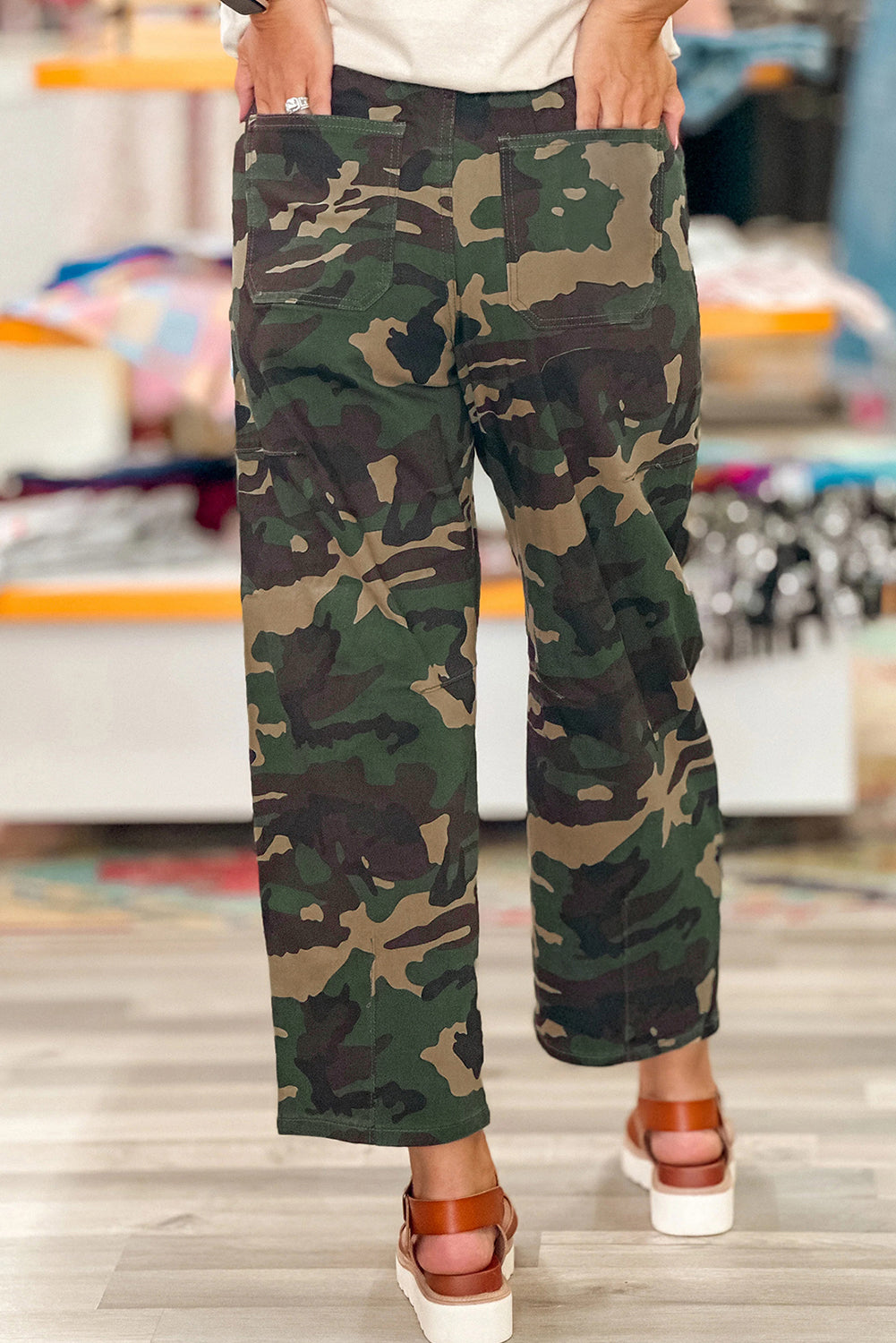 Green Camouflage Print Drawstring Patch Pocket Ankle Jeans