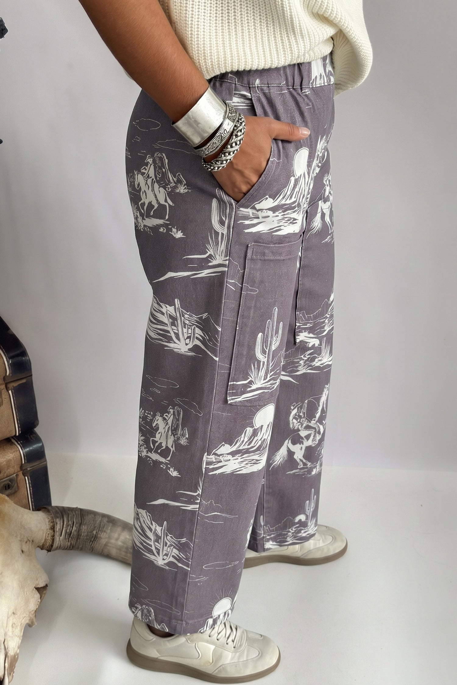 Women's Grey Wild West Print Straight Leg Jeans Elastic Waist UK 4-16