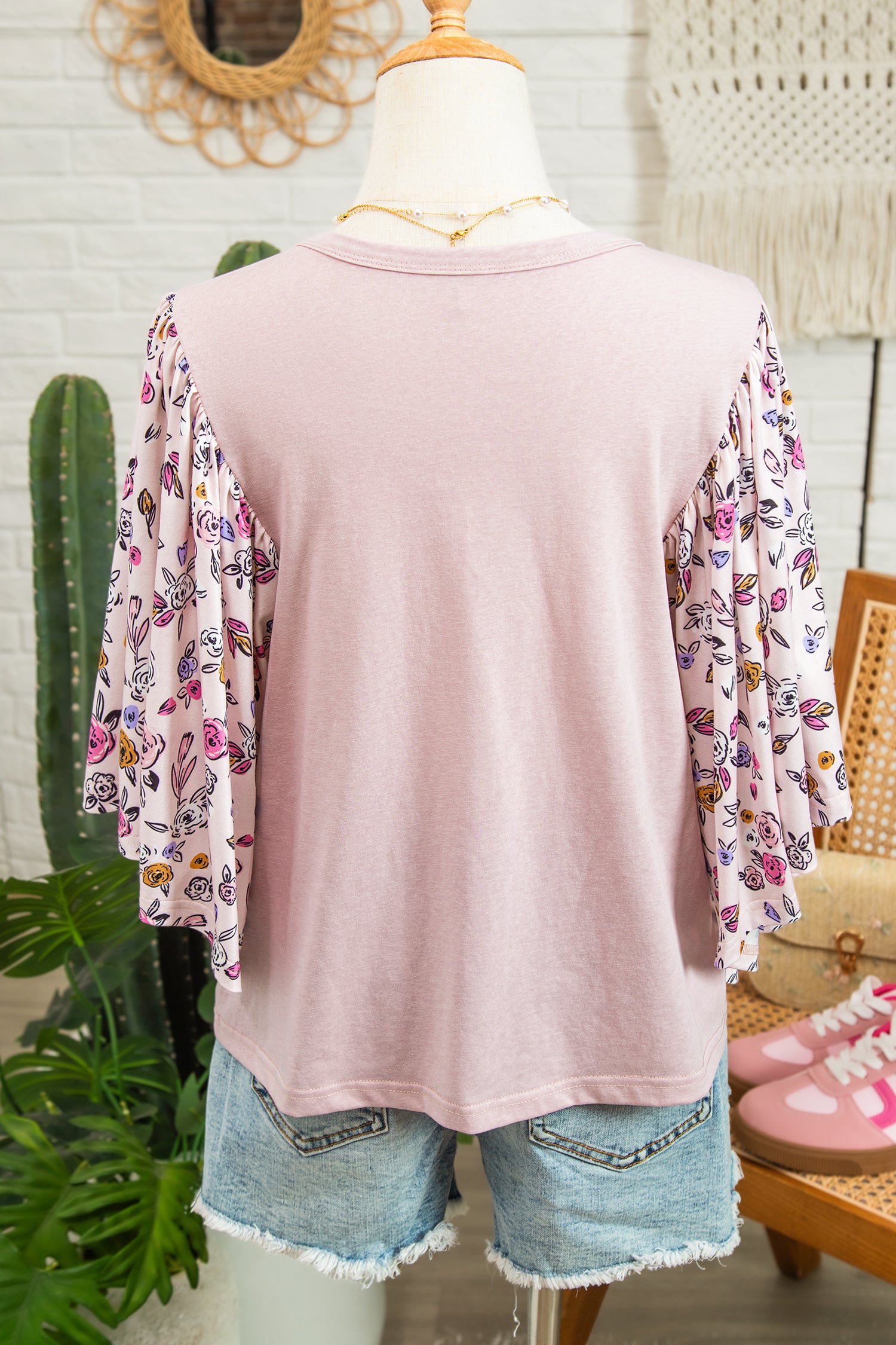 Women's Pink Contrast Floral Patched Flowy Half Sleeve Blouse at LivelyLooks