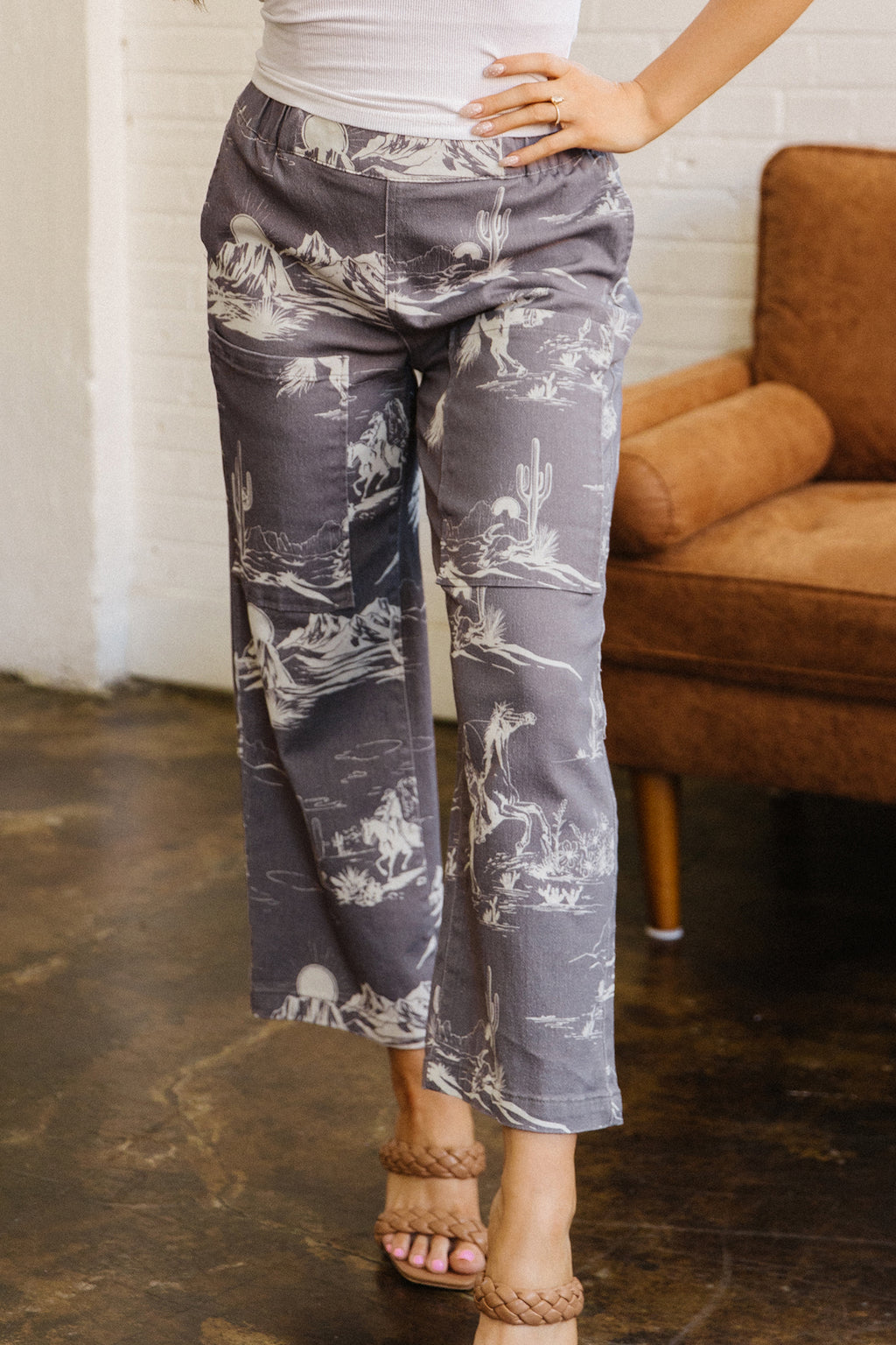 Women's Grey Wild West Print Straight Leg Jeans Elastic Waist UK 4-16