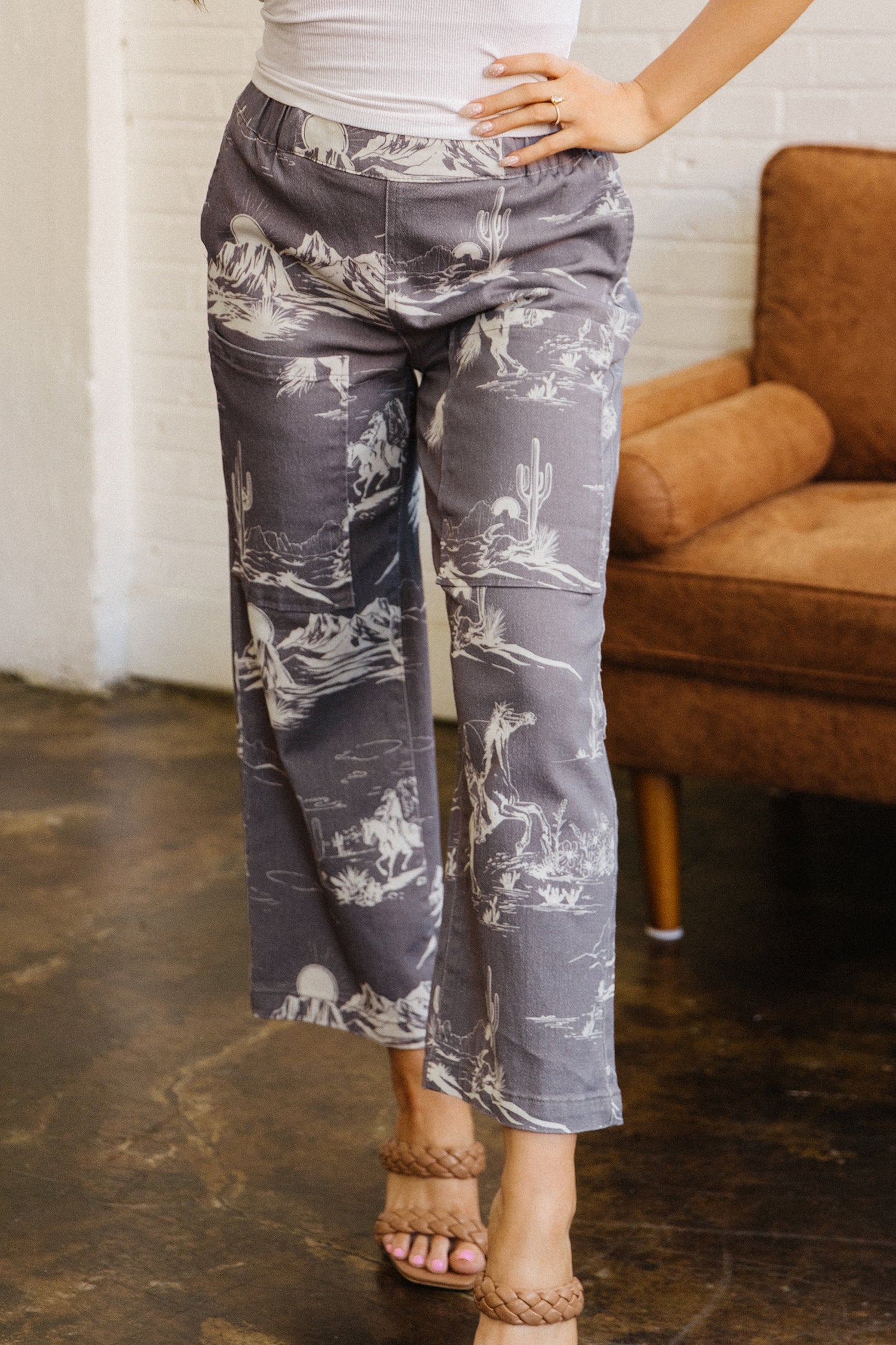 Women's Grey Wild West Print Straight Leg Jeans Elastic Waist UK 4-16