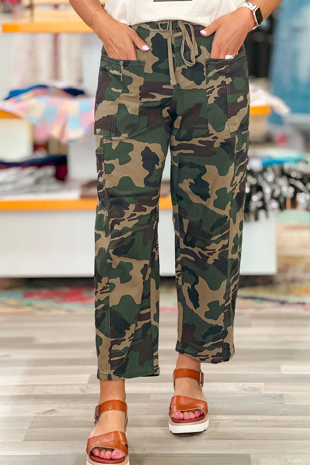 Green Camouflage Print Drawstring Patch Pocket Ankle Jeans