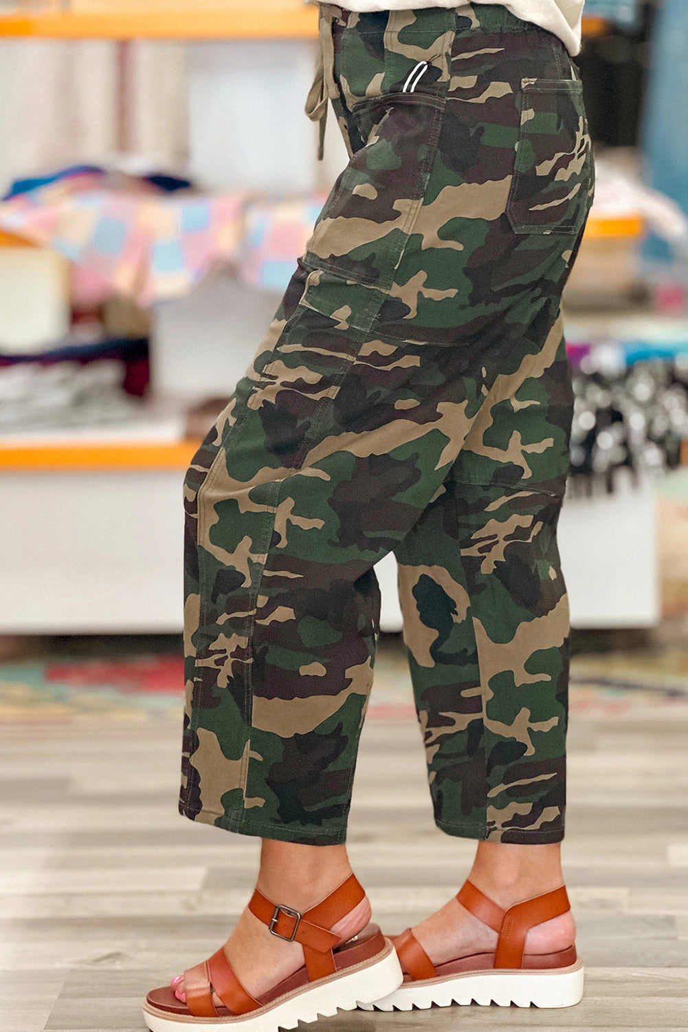 Green Camouflage Print Drawstring Patch Pocket Ankle Jeans