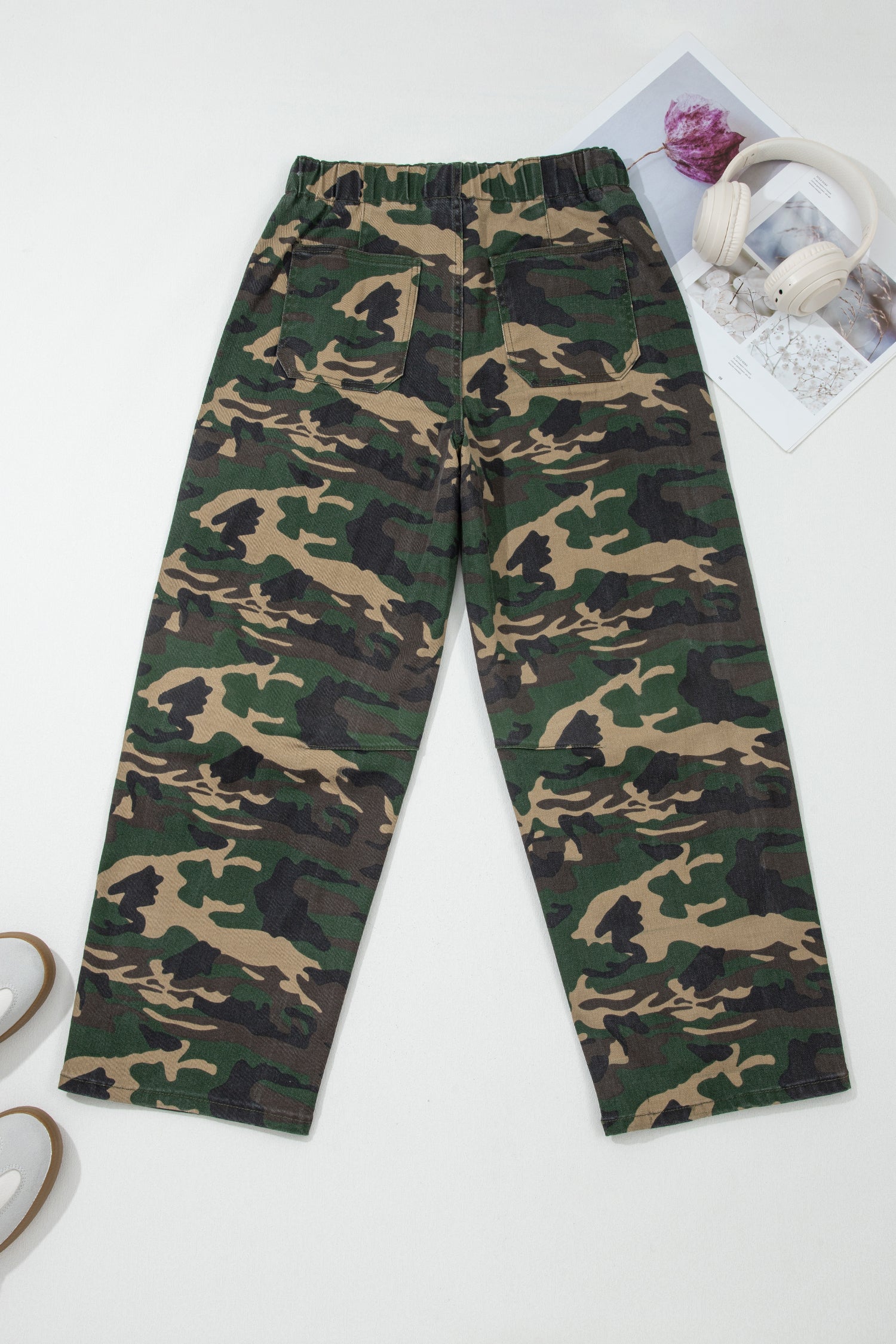Green Camouflage Print Drawstring Patch Pocket Ankle Jeans