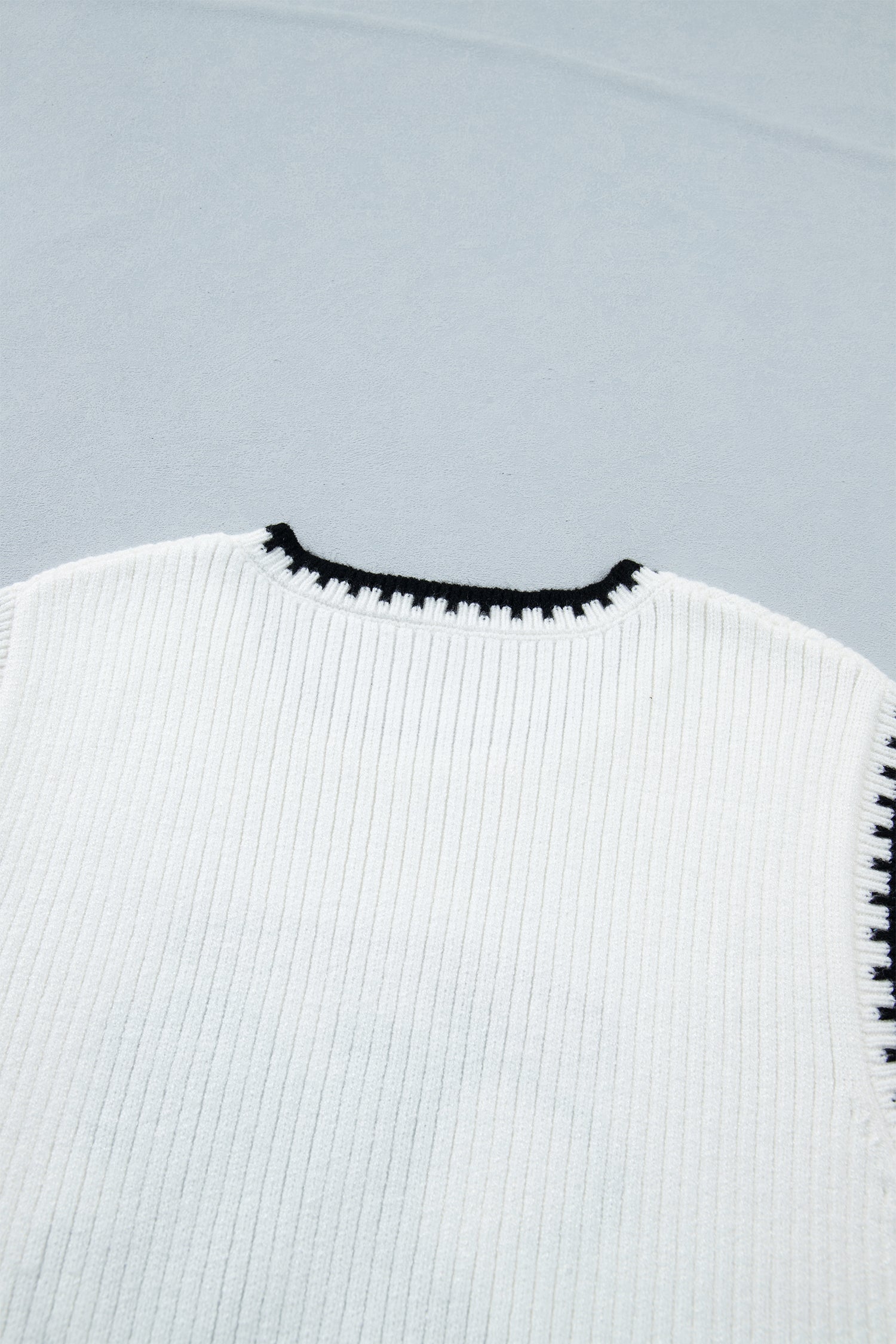 Women's White Rodeo Cowboy Contrast Trim Round Neck Sweater Vest at LivelyLooks