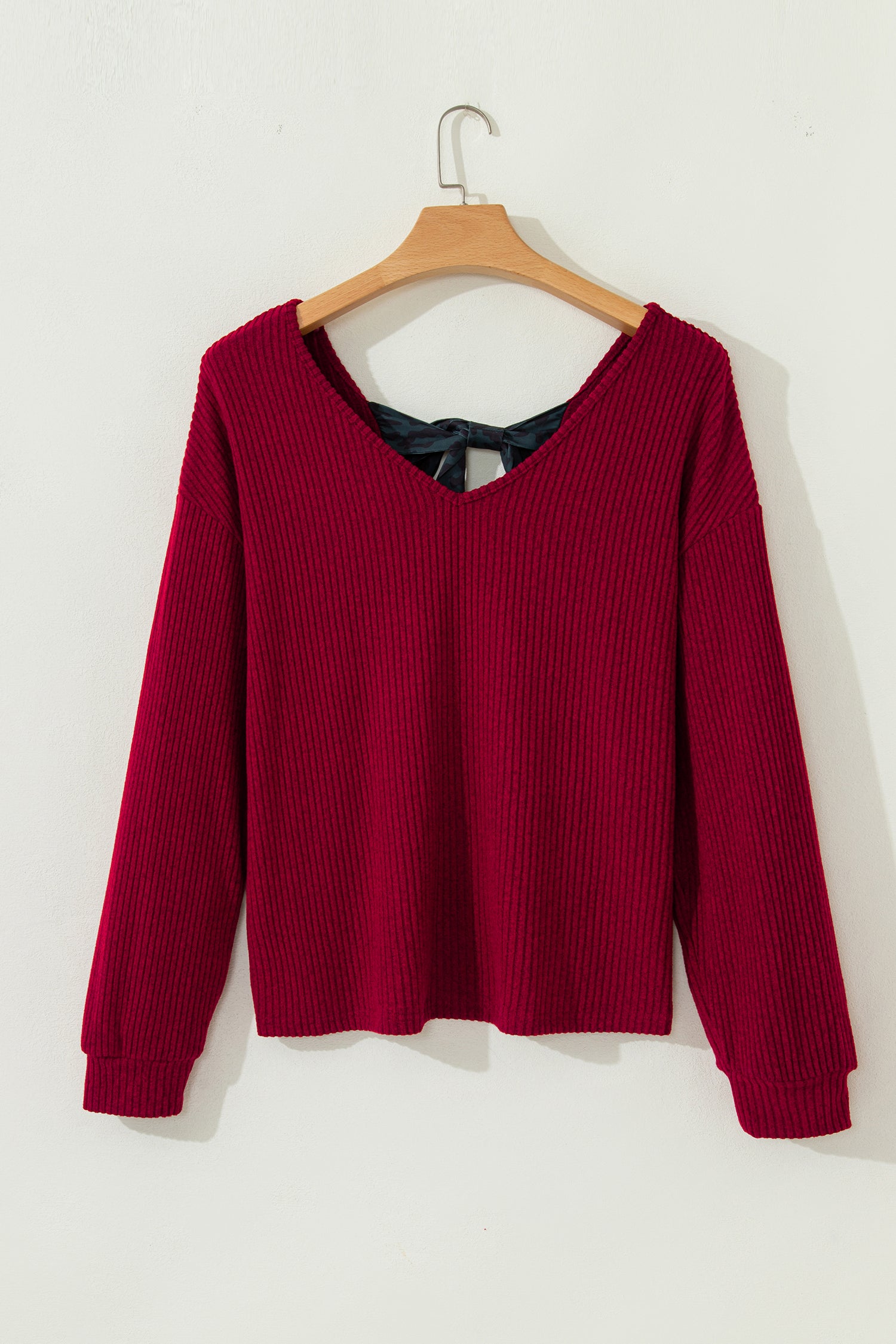 Ribbed V Neck Bow Back Drop Shoulder Long Sleeve Top | Red & Taupe