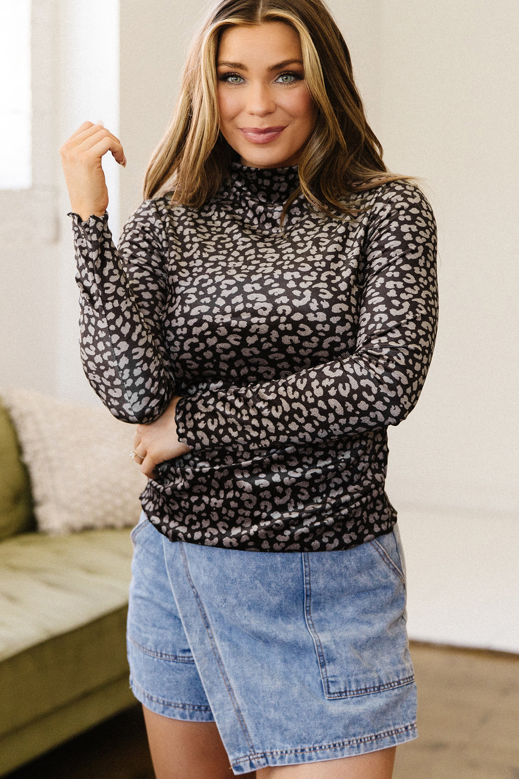 Leopard Print Velvet Long Sleeve Western Pullover Top – Brown