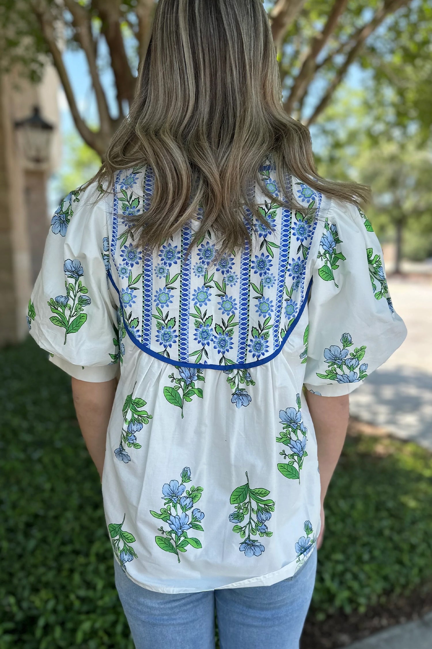 White Floral Contrast Trim Tie Neck Puff Sleeve Blouse