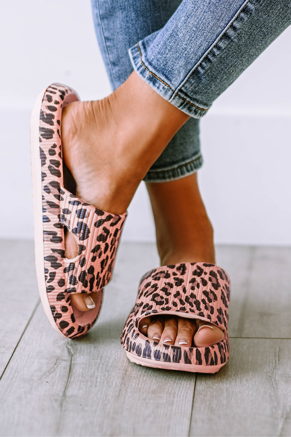 LivelyLooks Thick Sole Slip-On Sandals Sliders Black Pink Leopard Print EU36-43 women's fashion