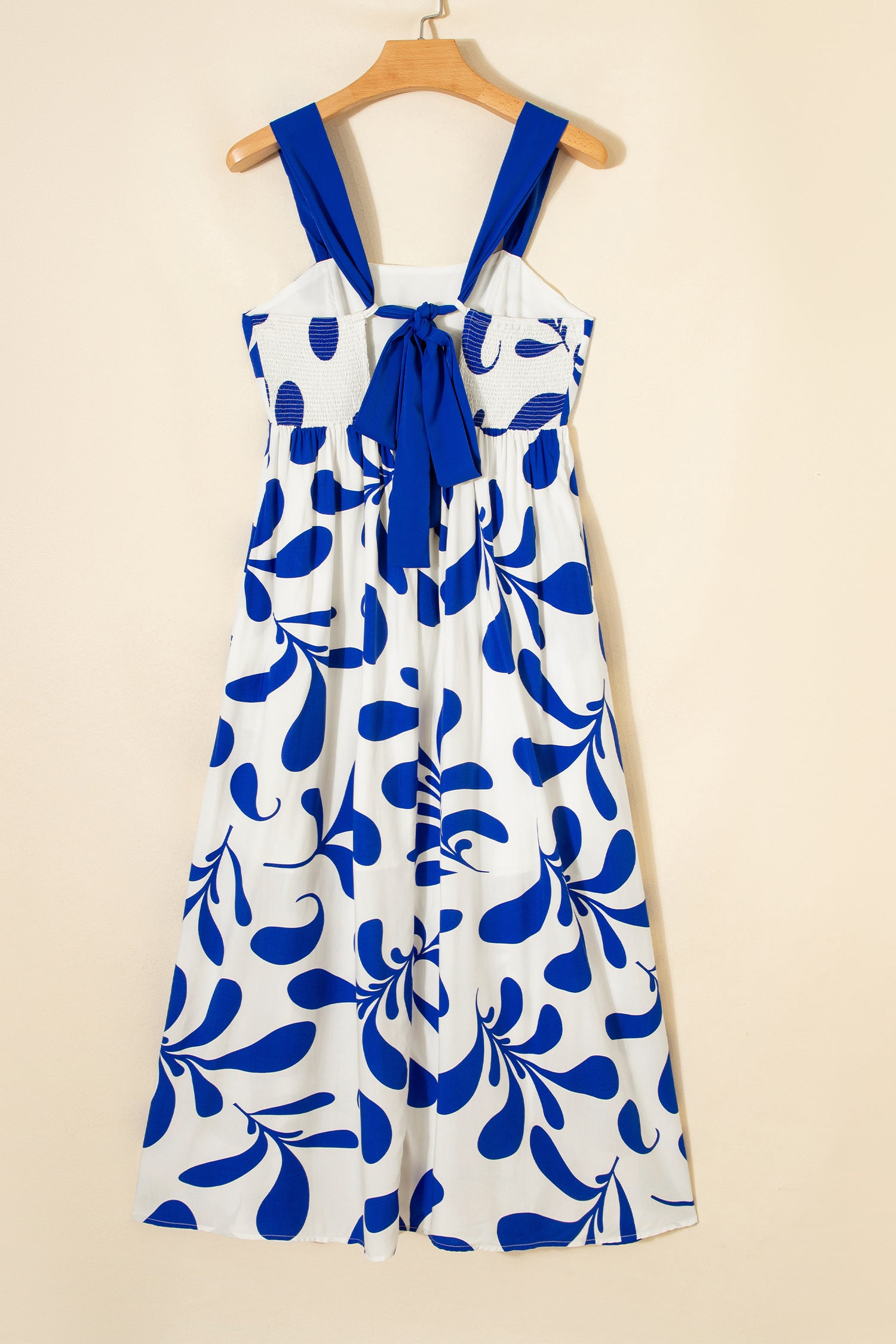 Women's Blue Floral Print Crisscross Tie Back Sleeveless Maxi Dress at LivelyLooks