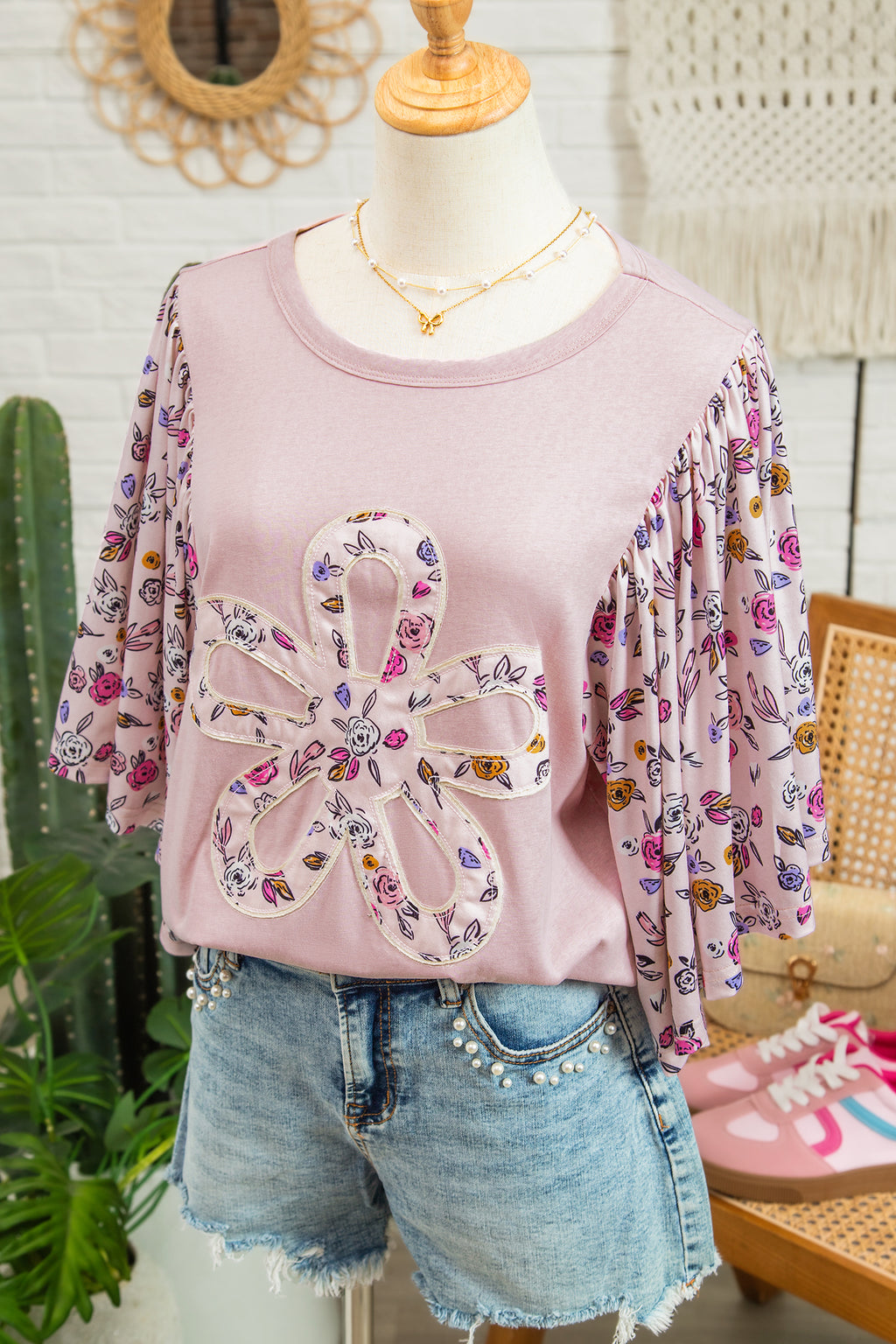 Women's Pink Contrast Floral Patched Flowy Half Sleeve Blouse at LivelyLooks