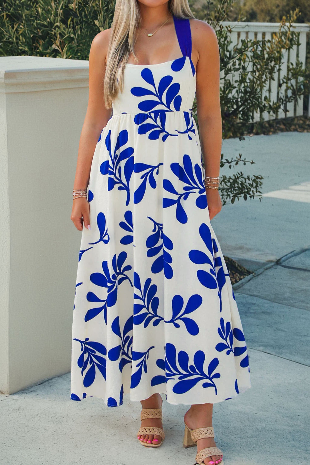 Women's Blue Floral Print Crisscross Tie Back Sleeveless Maxi Dress at LivelyLooks