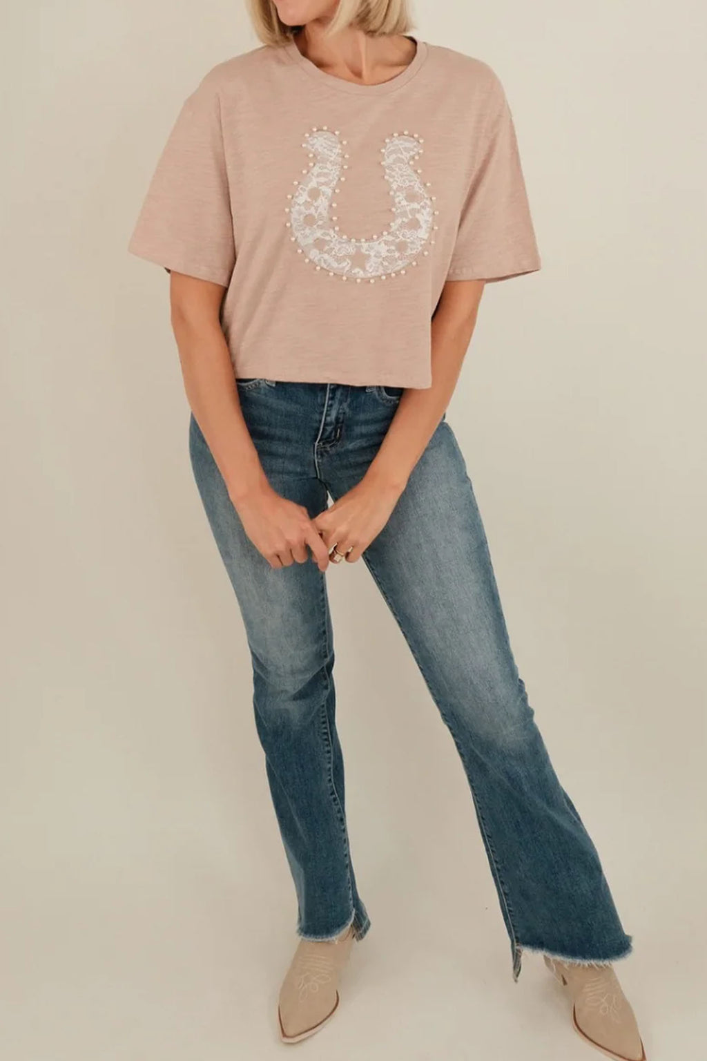 Beige Lace Pearl Bead Horseshoe Graphic Western T-Shirt