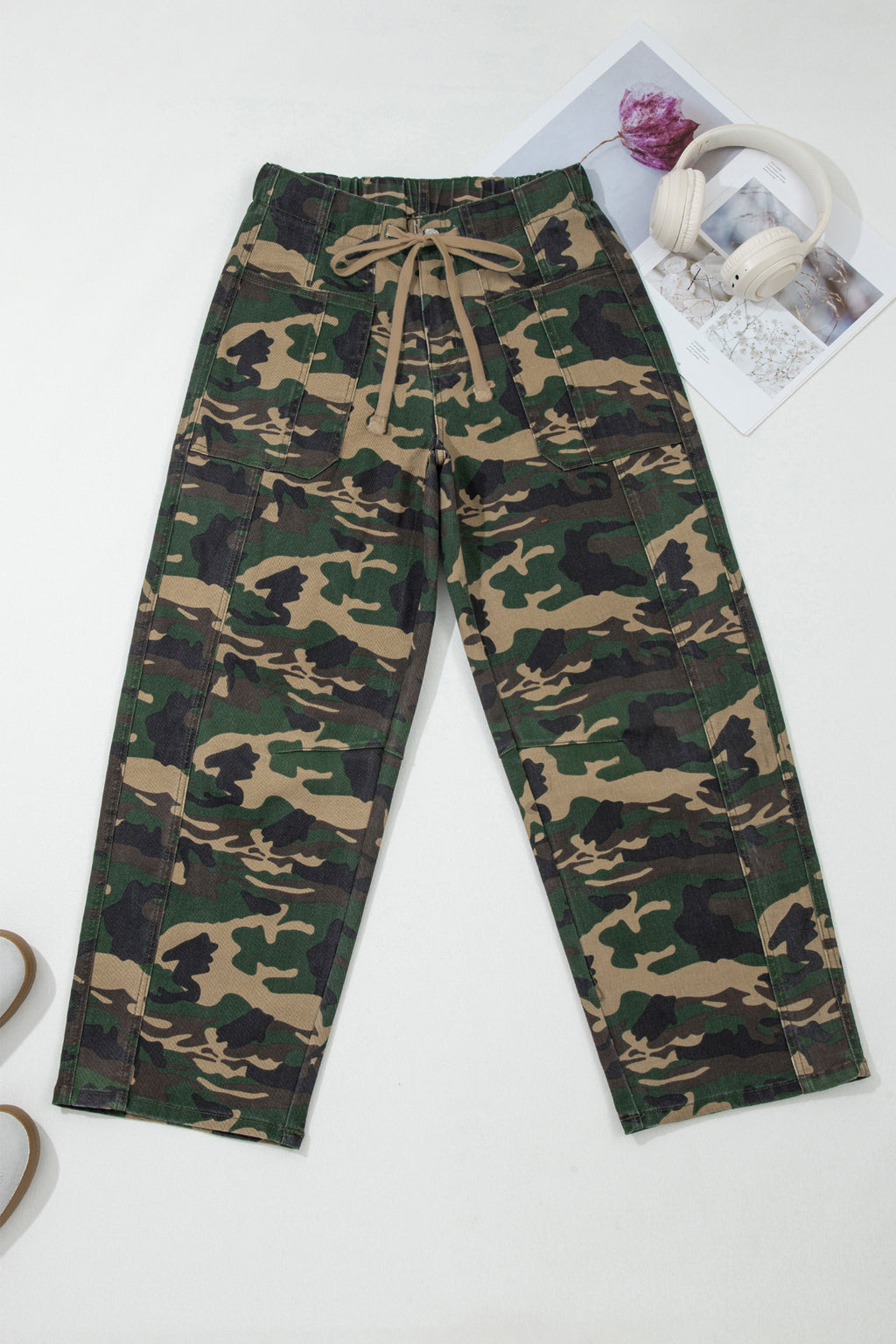 Green Camouflage Print Drawstring Patch Pocket Ankle Jeans