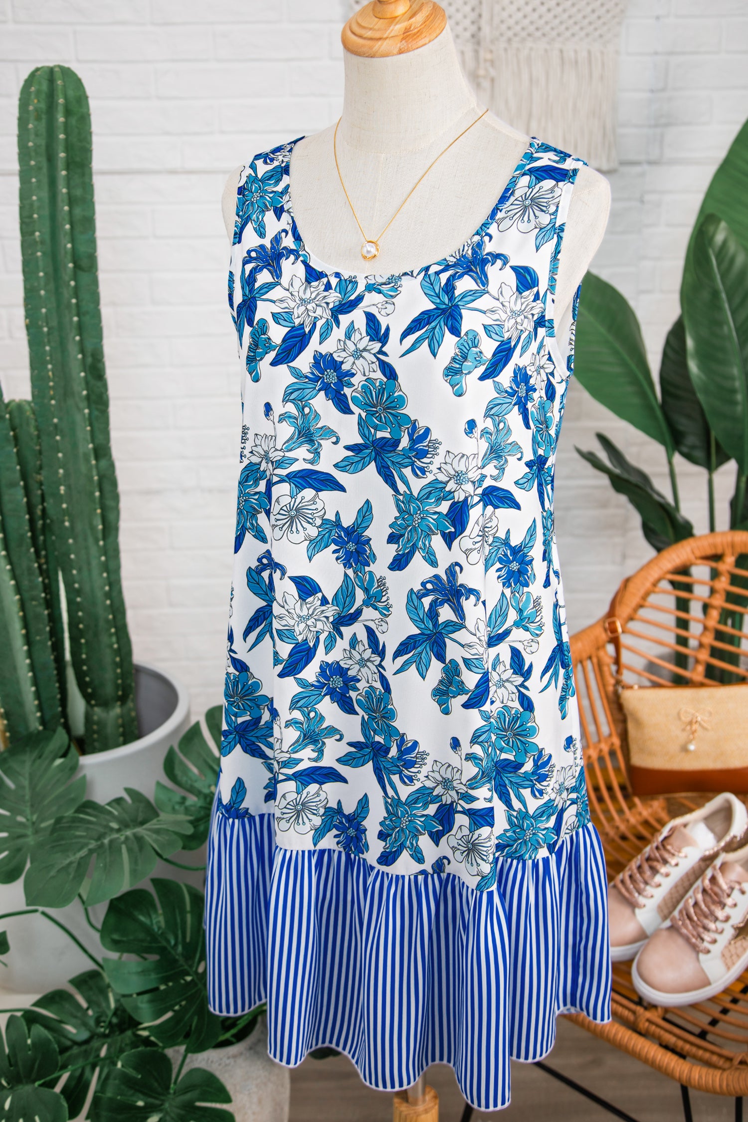 Sky Blue Floral U Neck Sleeveless Striped Ruffle Hem Patchwork Dress S-XL
