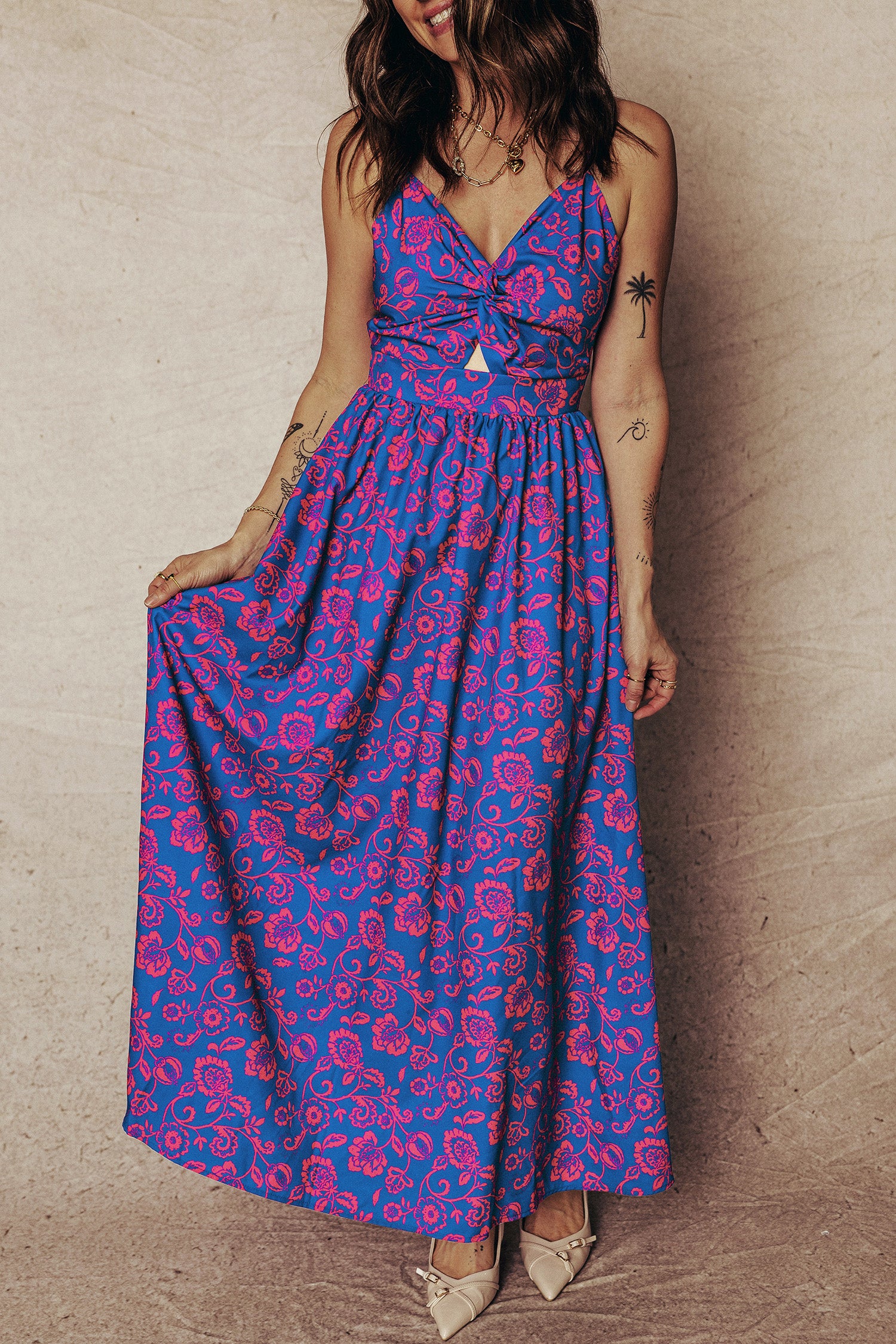 Women's Blue Floral Print Twisted V-Neck Tied Backless Maxi Dress at LivelyLooks