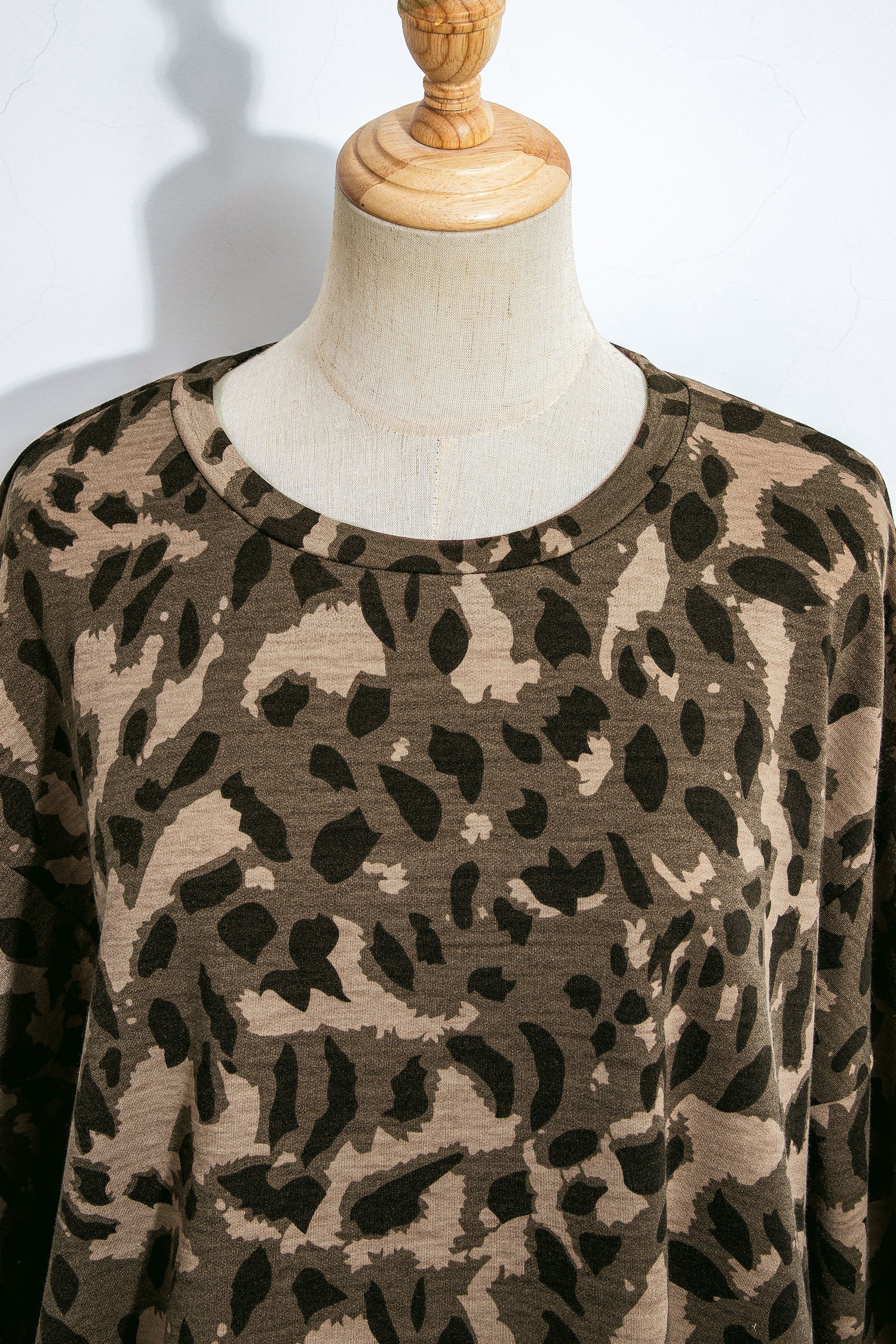 Leopard Print Raw Seam Pullover & Wide Leg Pant Set | Brown & Grey