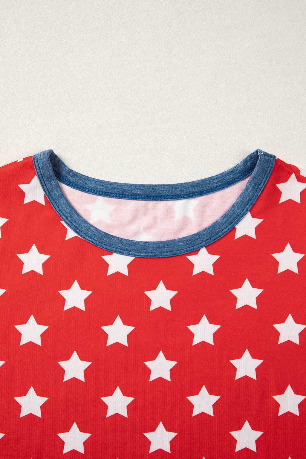 Women's Red Stars Print Colorblock Binding Tape Collar Cuff Viscose Tunic Top at LivelyLooks