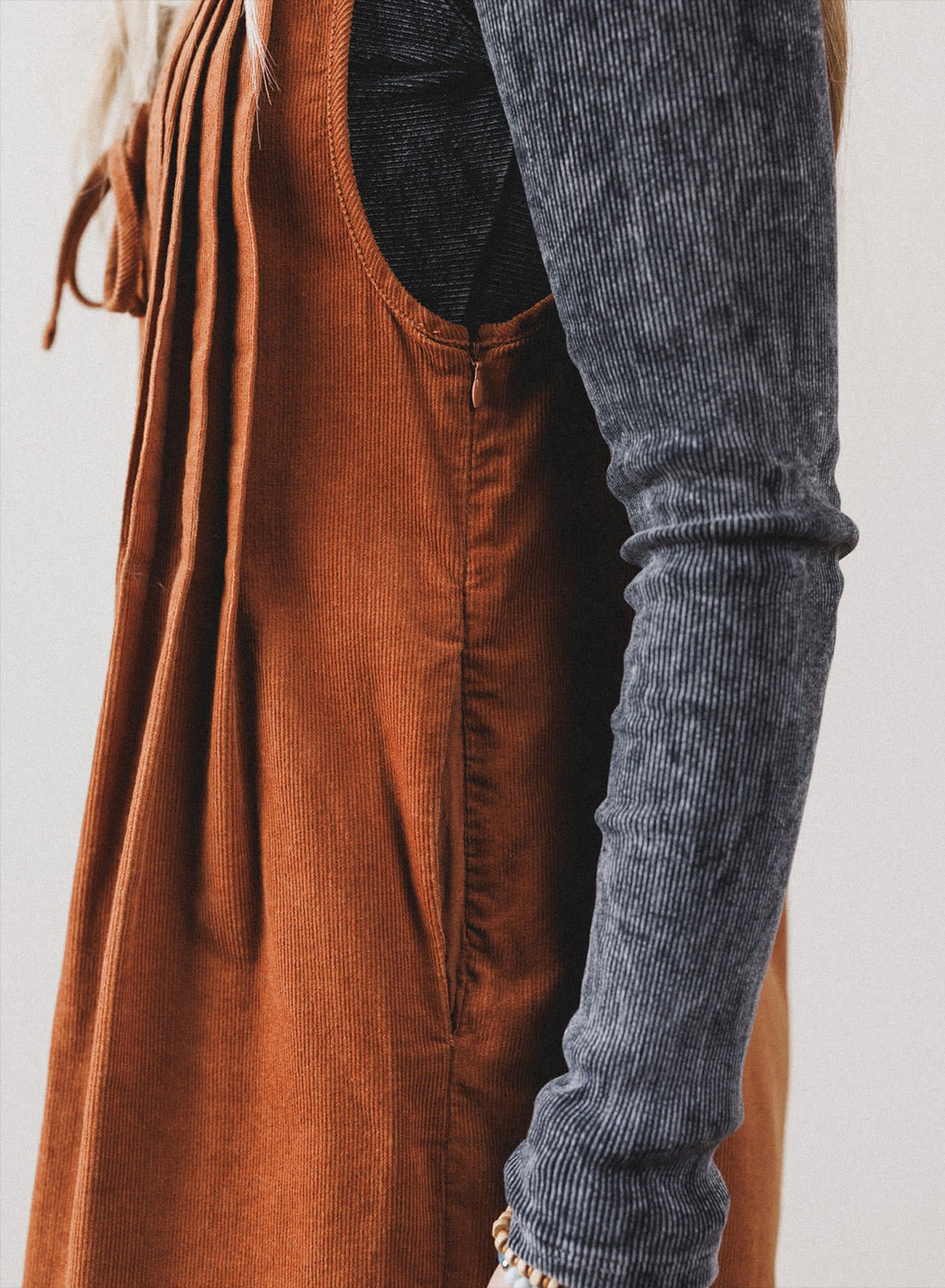 Cinnamon Solid Tie V Neck Sleeveless Corduroy Romper | UK 8–22