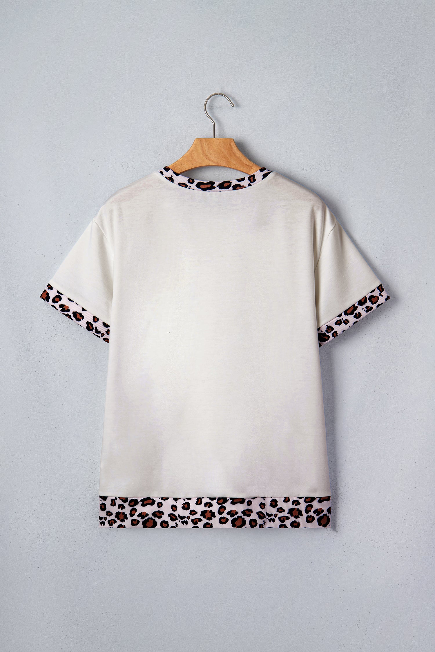 LivelyLooks White Ribbed Leopard Patchwork Uneven Hem T-Shirt women's fashion