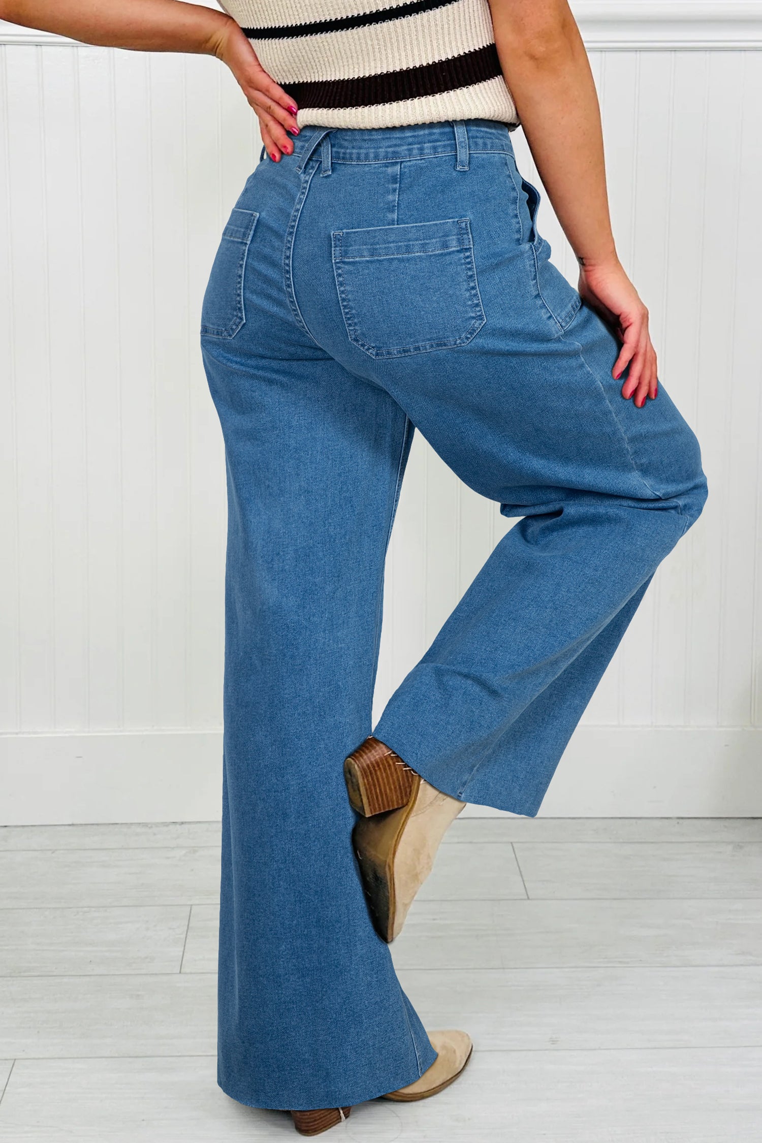 Women's Women's Retro Washed Loose Jeans Patch Pocket 2 Colours Sizes 4-16 at LivelyLooks