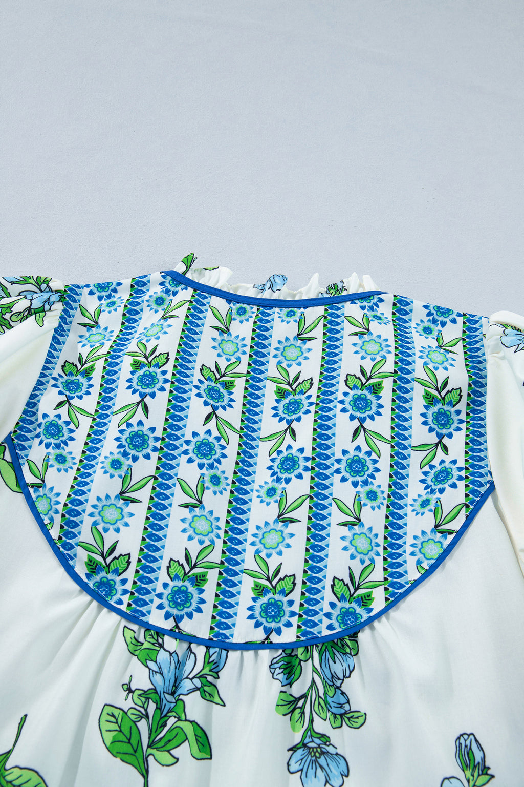 White Floral Contrast Trim Tie Neck Puff Sleeve Blouse