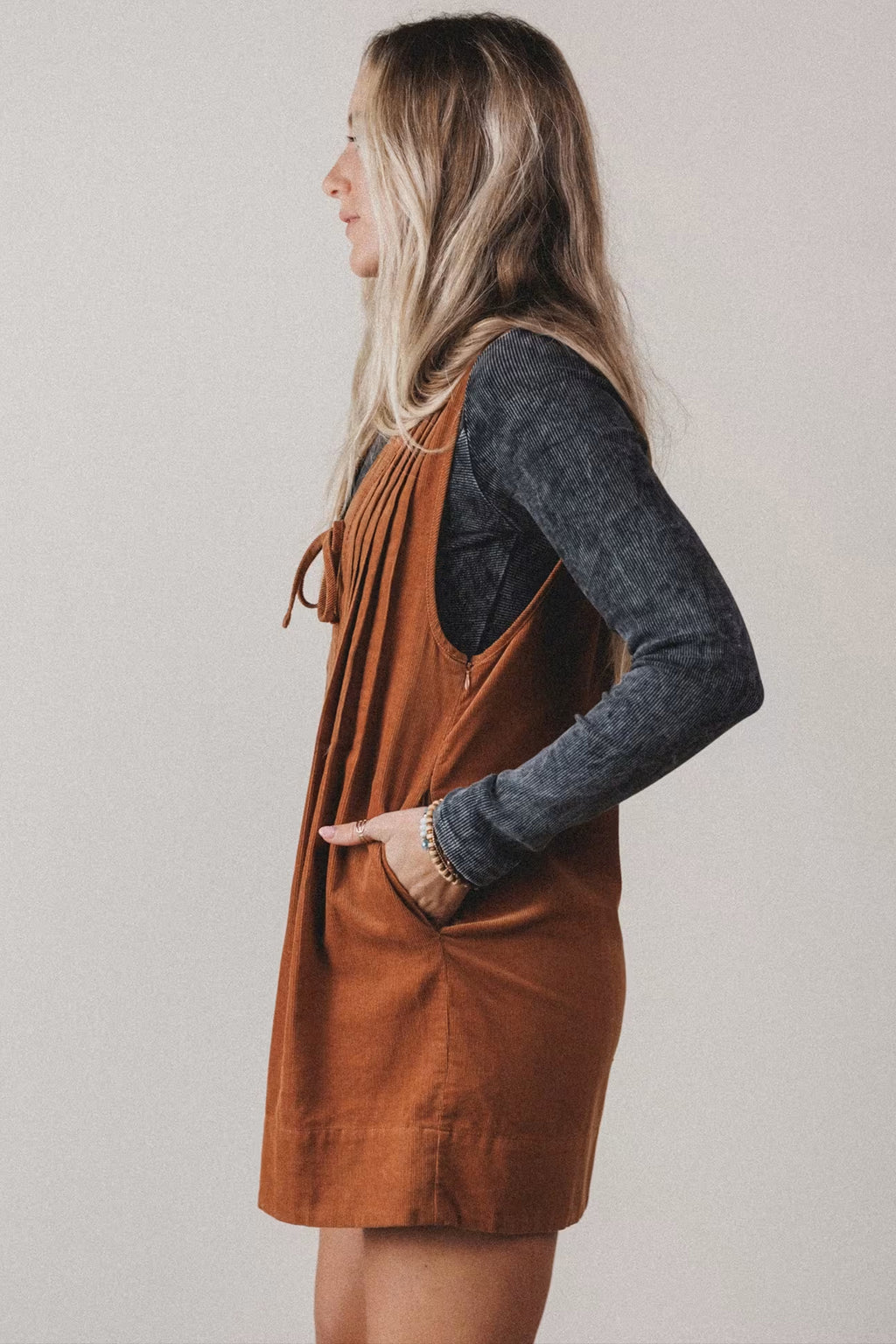 Cinnamon Solid Tie V Neck Sleeveless Corduroy Romper | UK 8–22