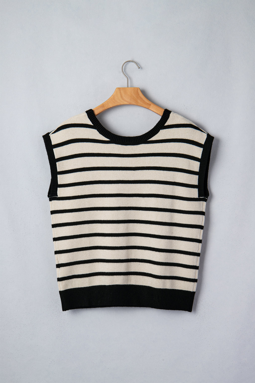 Women's Black Stripe Bow Applique Short Sleeve Sweater at LivelyLooks