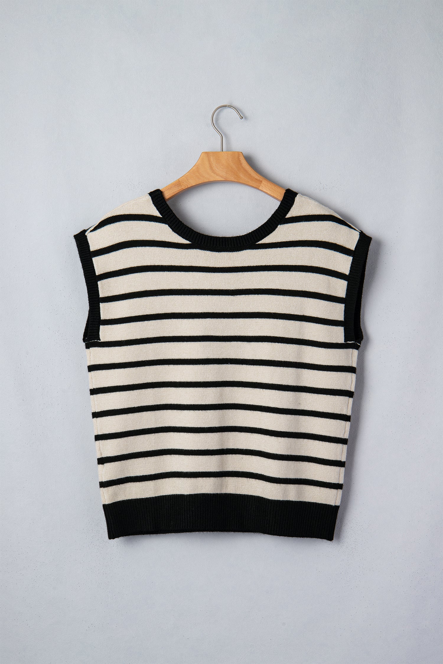 Women's Black Stripe Bow Applique Short Sleeve Sweater at LivelyLooks