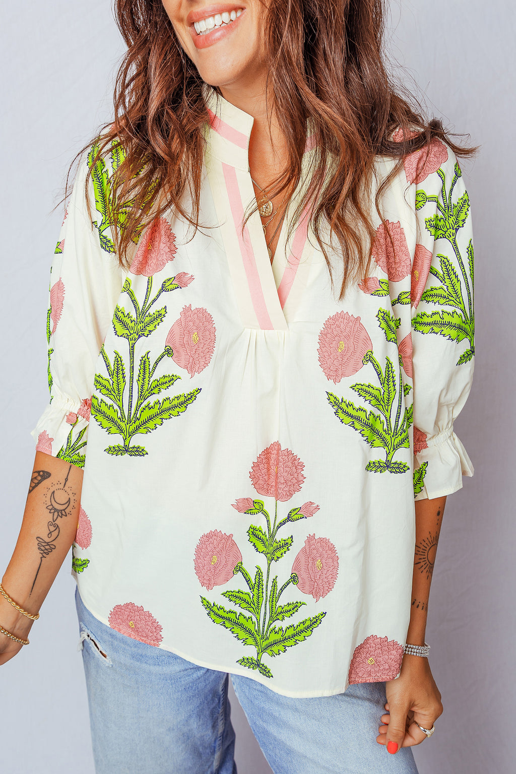 Women's Green Casual Wild Flower Print V Neck 3/4 Sleeve Blouse at LivelyLooks