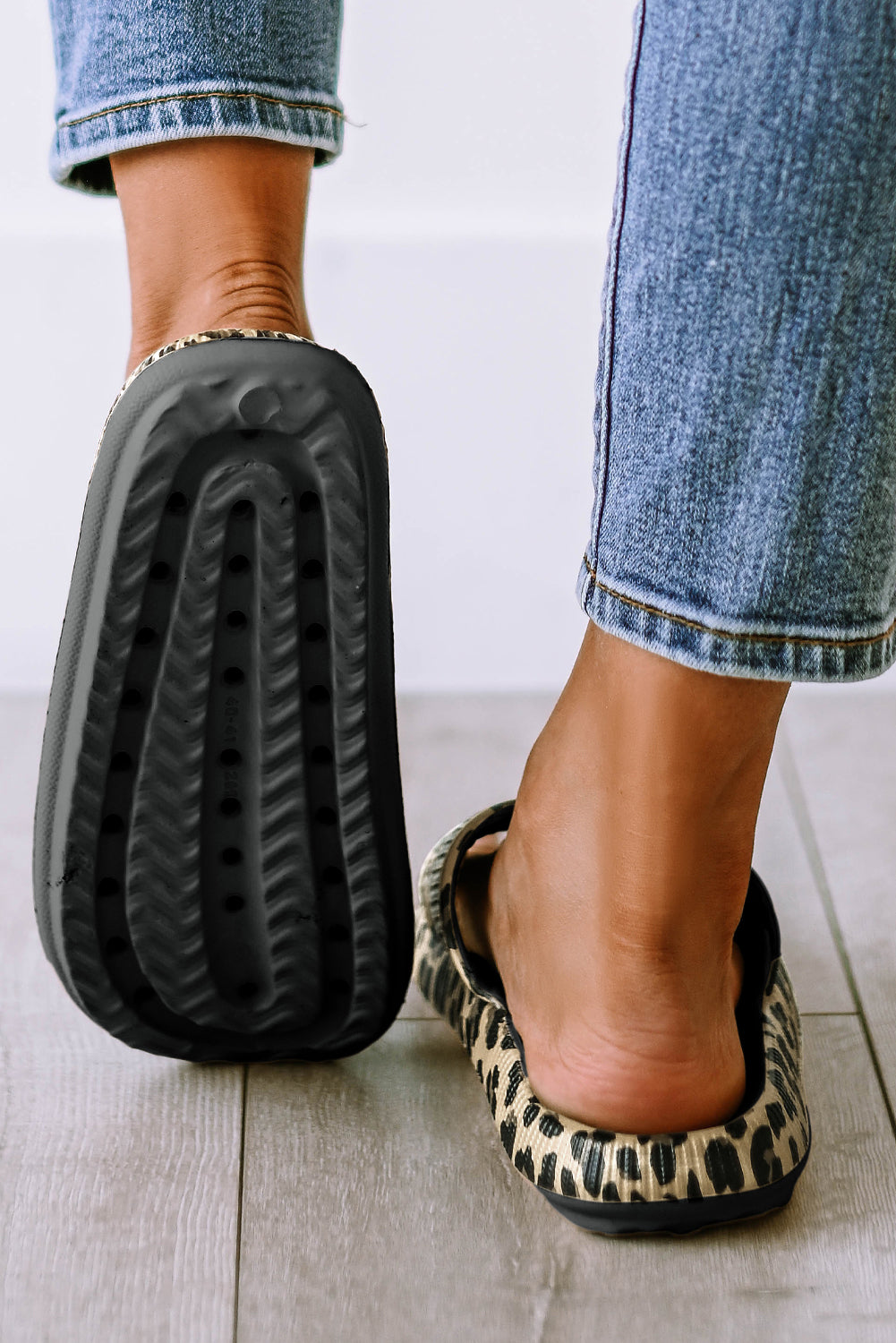 LivelyLooks Thick Sole Slip-On Sandals Sliders Black Pink Leopard Print EU36-43 women's fashion